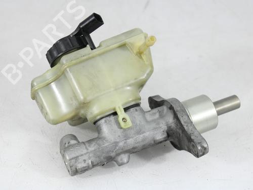 Hovedbremsecylinder AUDI A3 (8P1) 1.9 TDI (105 hp) 25769628