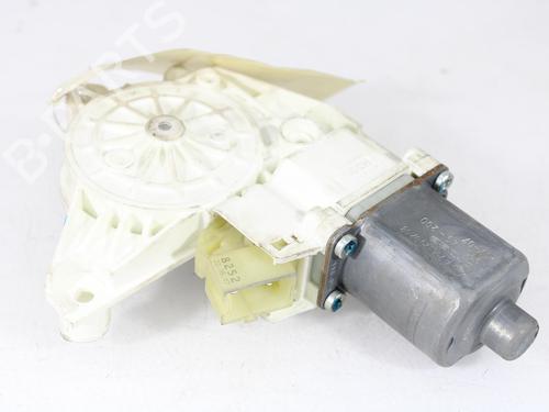 Used Right rear window motor MERCEDES-BENZ M-CLASS (W164) ML 420 CDI 4-matic (164.128) (306 hp) 10125228