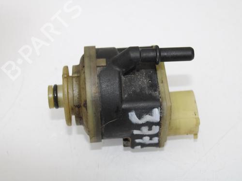 Used Fuel pump BMW 2 Coupe (F22, F87) 218 d (150 hp) 13099612