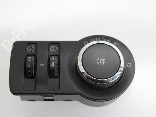 Used Headlight switch OPEL INSIGNIA A (G09) 2.0 CDTI (68) (110 hp) 10119651