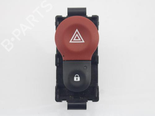 Used Warning switch RENAULT KANGOO / GRAND KANGOO II (KW0/1_) 1.5 dCi 90 (KW05, KW08, KW0G, KW11) (90 hp) 16147901