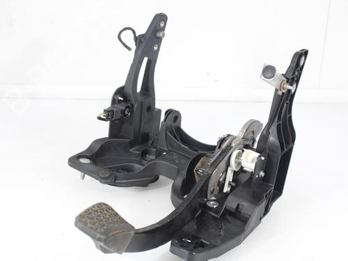 Used Break pedal OPEL ASTRA J (P10) 1.6 SIDI (68) (170 hp) 17078088