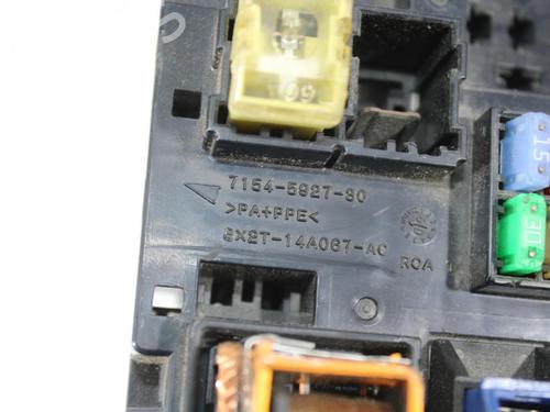 Fuse box JAGUAR XF I (X250) 3.0 D | BP22306287E1 