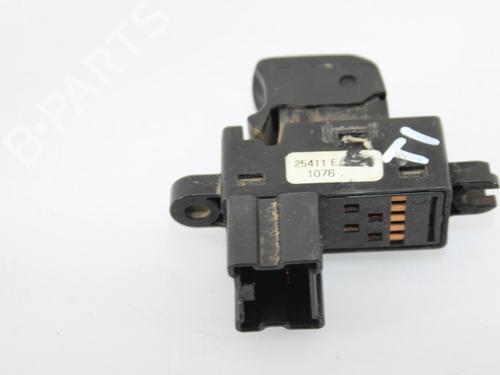 Left rear window switch NISSAN NAVARA NP300 (D40) 2.5 dCi | BP15394129I29 