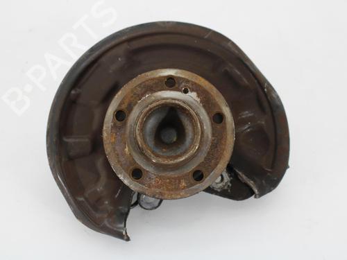 Used Left rear steering knuckle MERCEDES-BENZ CLA Coupe (C117) CLA 180 (117.342) (122 hp) 13636493