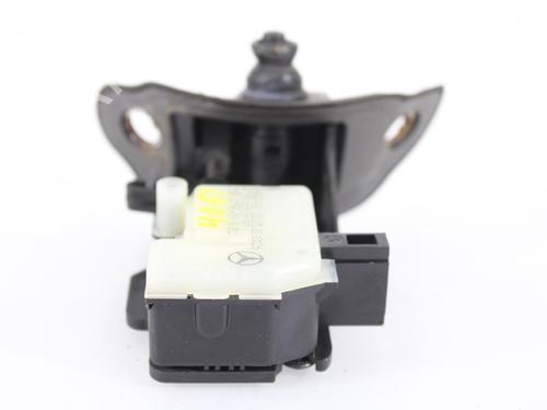 Fuel door actuator MERCEDES-BENZ CLS (C219) CLS 320 CDI (219.322) | BP14829751E18 
