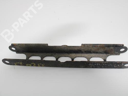 Used Left rear suspension arm Left rear suspension arm BMW 1 (E81) 118 d (143 hp) 11051699 11051699