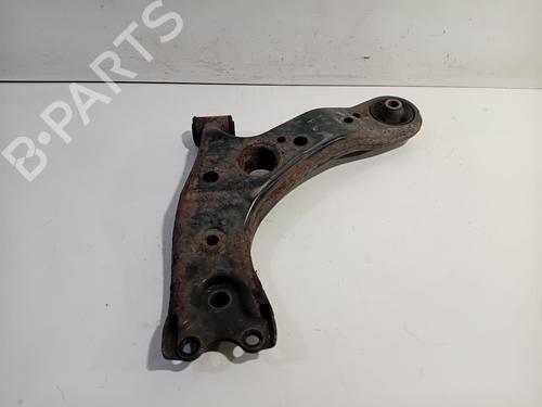 Used Right front suspension arm TOYOTA AURIS (_E18_) 1.8 Hybrid (ZWE186_, ZWE186R) (136 hp) 30709026