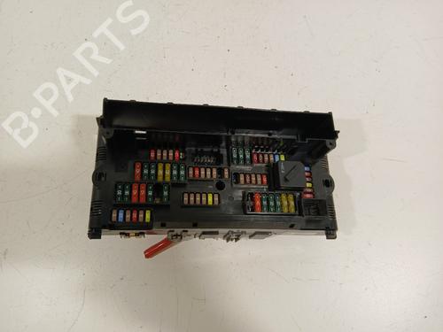 Used Fuse box Fuse box 28605600 28605600