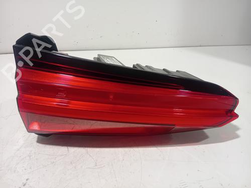 left-tailgate-light-audi-a6-c8-4a2-2018-40283263 main image