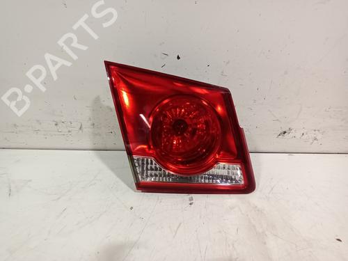 Used Left tailgate light Left tailgate light 15487173 15487173