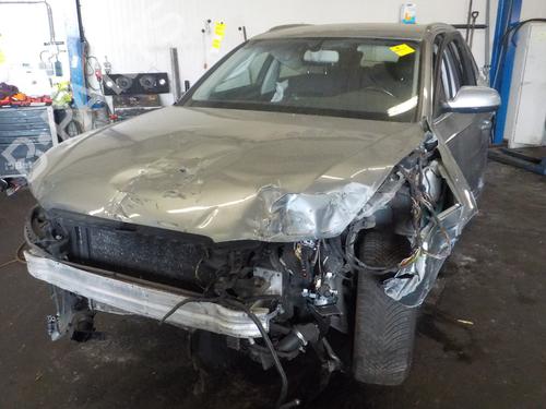 Used Parts AUDI A4 B8 Avant (8K5) 2.0 TFSI 1040189