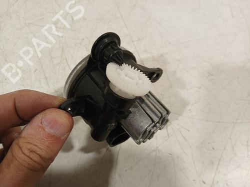 Left front fog light VOLVO XC40 (536) T5 Plug-in Hybrid | BP33607807C30 - Image 4