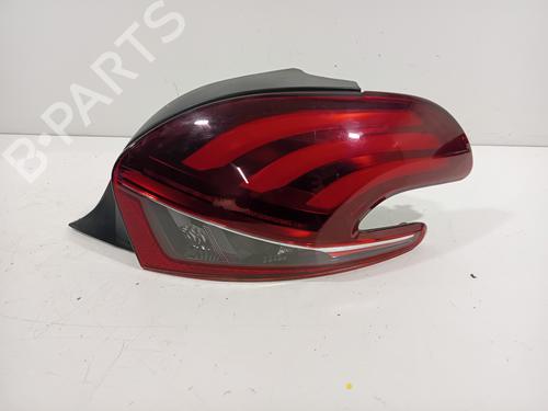 Used Right taillight Right taillight 32189553 32189553