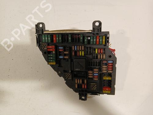 Used Fuse box BMW 6 Gran Coupe (F06) 650 i (449 hp) 28605621