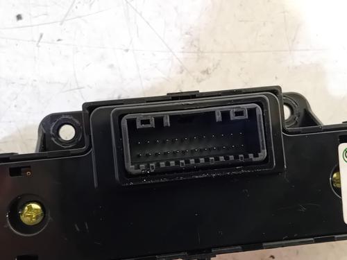 Switch KIA STONIC (YB) 1.0 T-GDi Eco-Dynamics+ | BP19086771I30 - Image 4