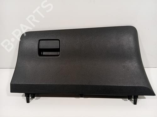 Used Glove box TOYOTA YARIS (_P13_) 1.5 Hybrid (NHP130_) (101 hp) 23989396
