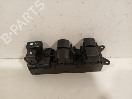 Used Switch MITSUBISHI OUTLANDER III (GG_W, GF_W, ZJ, ZL, ZK) 2.0 Hybrid 4WD (GG2W) (200 hp) 30309061