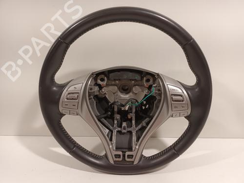 Used Steering wheel Steering wheel 17566384 17566384