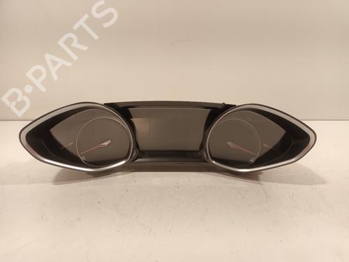 Used Instrument cluster Instrument cluster 18068261 18068261