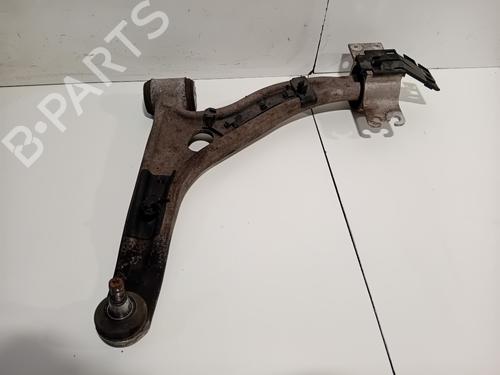 Used Left front suspension arm MERCEDES-BENZ A-CLASS (W176) A 200 (176.043) (156 hp) 29528202