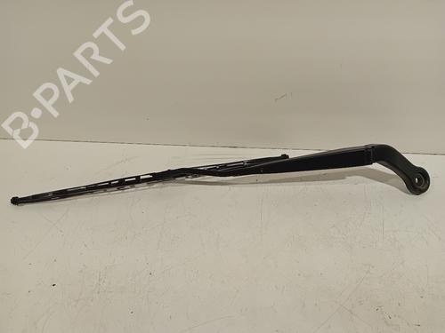 Used Front windshield wiper arm Front windshield wiper arm 17330099 17330099