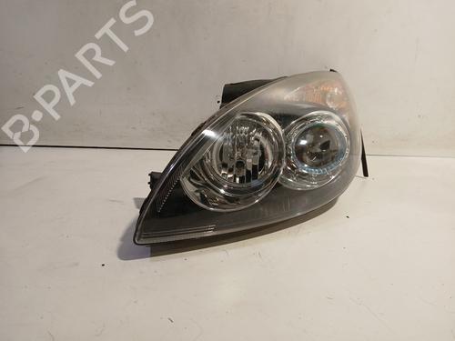 Faro sinistro HYUNDAI i30 Estate (FD) 1.6 (126 hp) 30805681