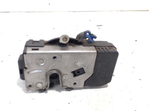 Used Front left lock OPEL VIVARO A Van (X83) 2.5 DTI (F7) (135 hp) 13197908