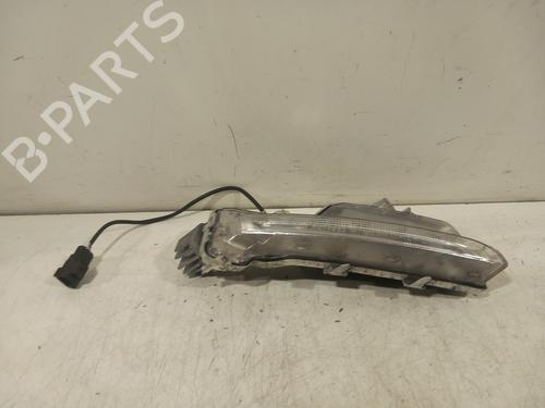 Used Right daytime light Right daytime light 39513063 39513063