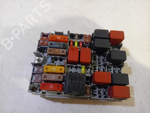 Used Fuse box Fuse box 22768428 22768428
