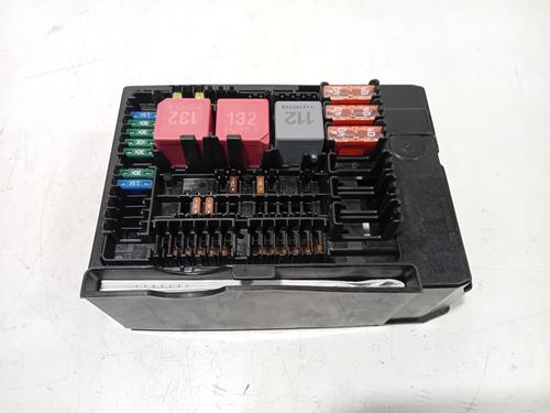 Used Fuse box Fuse box 39586763 39586763