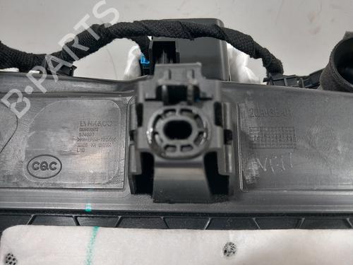 Handskerum LYNK & CO 01 PHEV | BP34058753C95  - Image 6