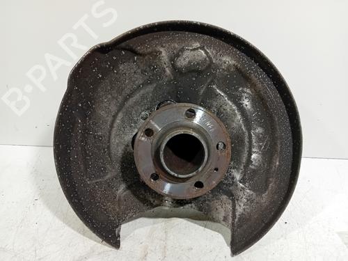 Used Right rear steering knuckle VOLVO V60 II (225) D4 (190 hp) 19120959