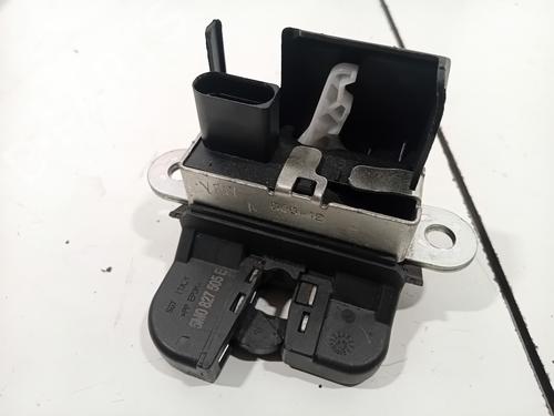 Bagklap lås VW TIGUAN (5N_) 1.4 TSI (122 hp) 33003514