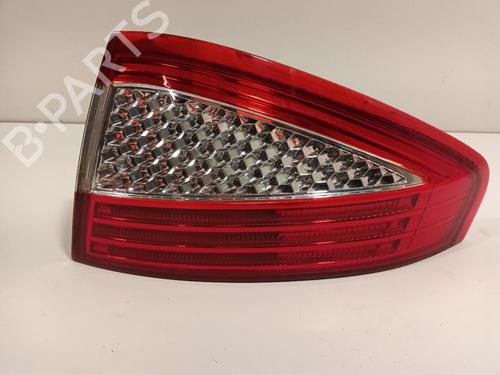 Used Right taillight Right taillight 16330979 16330979