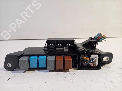 Used Fuse box Fuse box 28592630 28592630