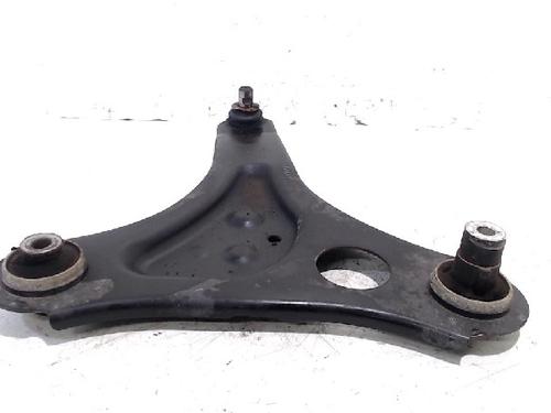 Used Left front suspension arm RENAULT TWINGO III (BCM_, BCA_) 1.0 SCe 70 (71 hp) 5869581