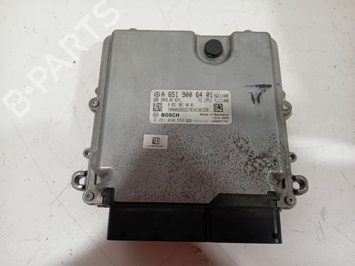 Used Engine control unit (ECU) Engine control unit (ECU) MERCEDES-BENZ GLC (X253) 220 d 4-matic (253.905, 253.903) (170 hp) 29070874 29070874
