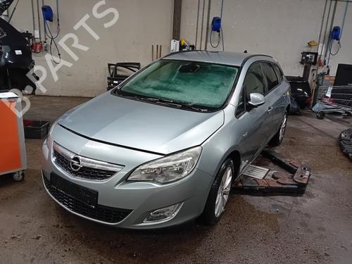 Pièces Détachées Usagées OPEL ASTRA J Sports Tourer (P10) 1.6 (35) (116 hp) 4366453