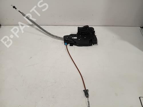 front-right-lock-mercedes-benz-c-class-w206-2021-39586737 main image