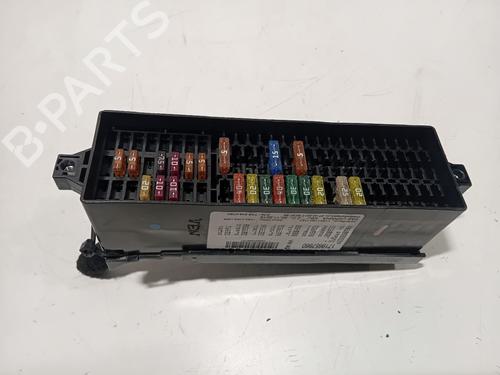 Used Fuse box Fuse box 39211731 39211731