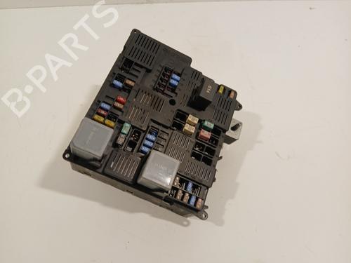 Used Fuse box Fuse box 29918541 29918541
