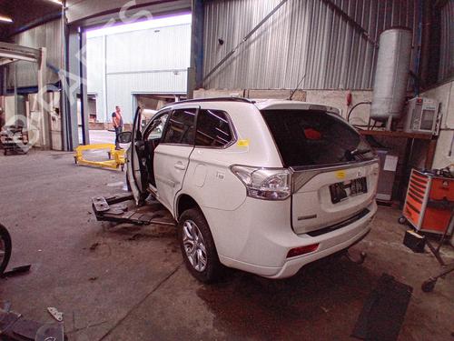 Battery MITSUBISHI OUTLANDER III (GG_W, GF_W, ZJ, ZL, ZK) 2.0 Hybrid 4WD (GG2W) | BP30078000E11 