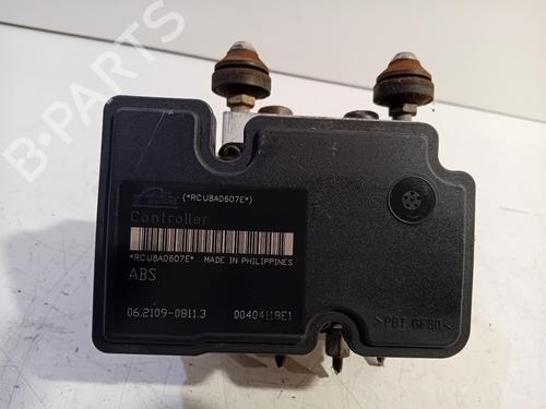 Used ABS pump SUZUKI SWIFT III (MZ, EZ) 1.3 DDiS (RS413D) (75 hp) 18550536