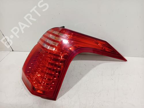 Achterlicht rechts PEUGEOT 5008 (0U_, 0E_) 1.6 16V (156 hp) 31358631