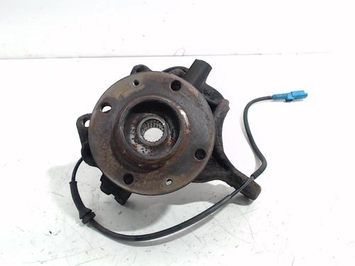 Used Left front steering knuckle PEUGEOT 208 I (CA_, CC_) 1.4 VTi (95 hp) 13207663