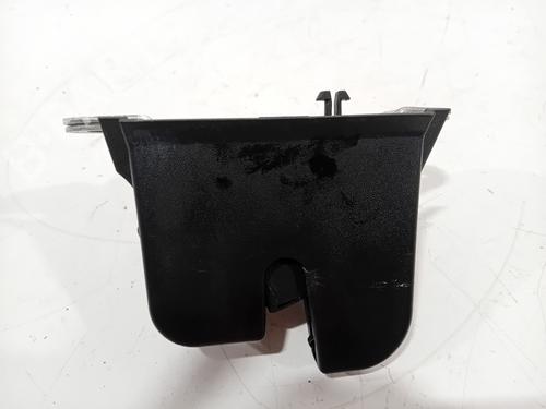Used Tailgate lock VW POLO VI (AW1, BZ1, AE1) 1.0 TSI (95 hp) 30851656