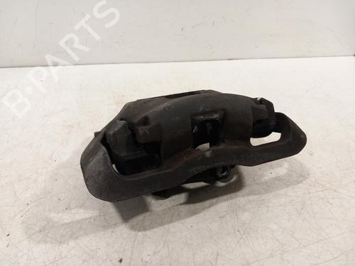 Used Right front brake caliper Right front brake caliper VOLVO V40 Hatchback (525) D3 (150 hp) 33607772 33607772