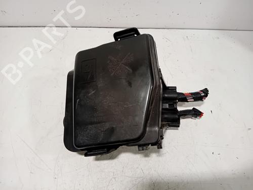 Used Fuse box Fuse box RENAULT CLIO IV Grandtour (KH_) 1.5 dCi 90 (KHN3, KHN4) (90 hp) 40049585 40049585