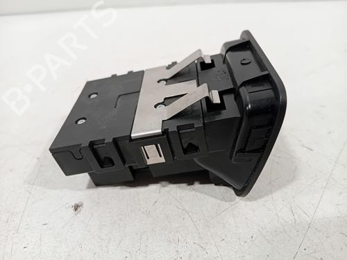 Switch MERCEDES-BENZ B-CLASS Sports Tourer (W246, W242) B 200 (246.243) | BP28309257I30